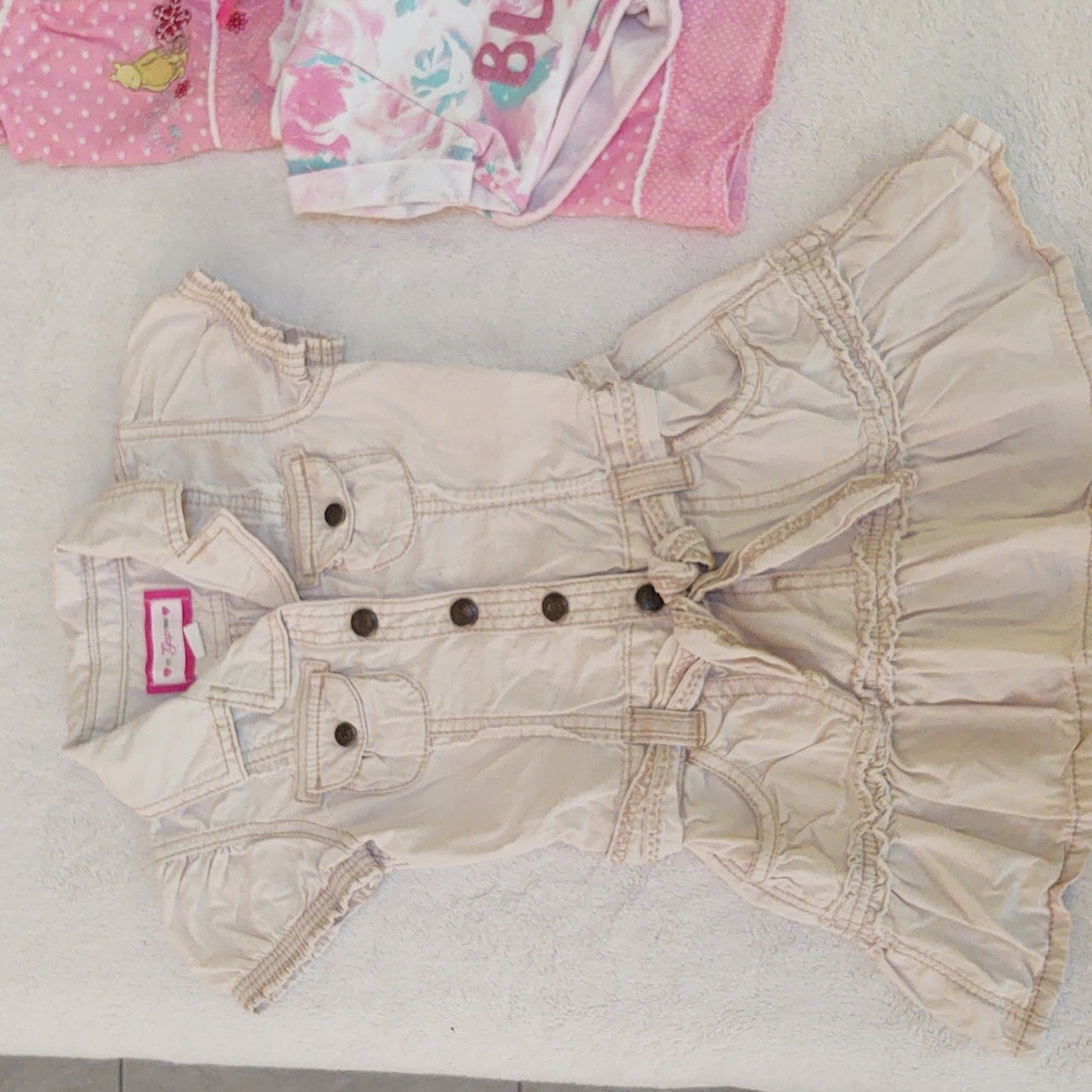 Lot girls 3T summer dresses, outfits & PJ's. Some NWOT in excellent condition. - Picture 7 of 16